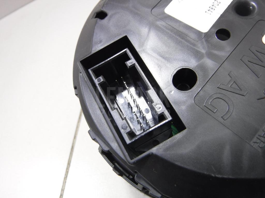 Панель приборов