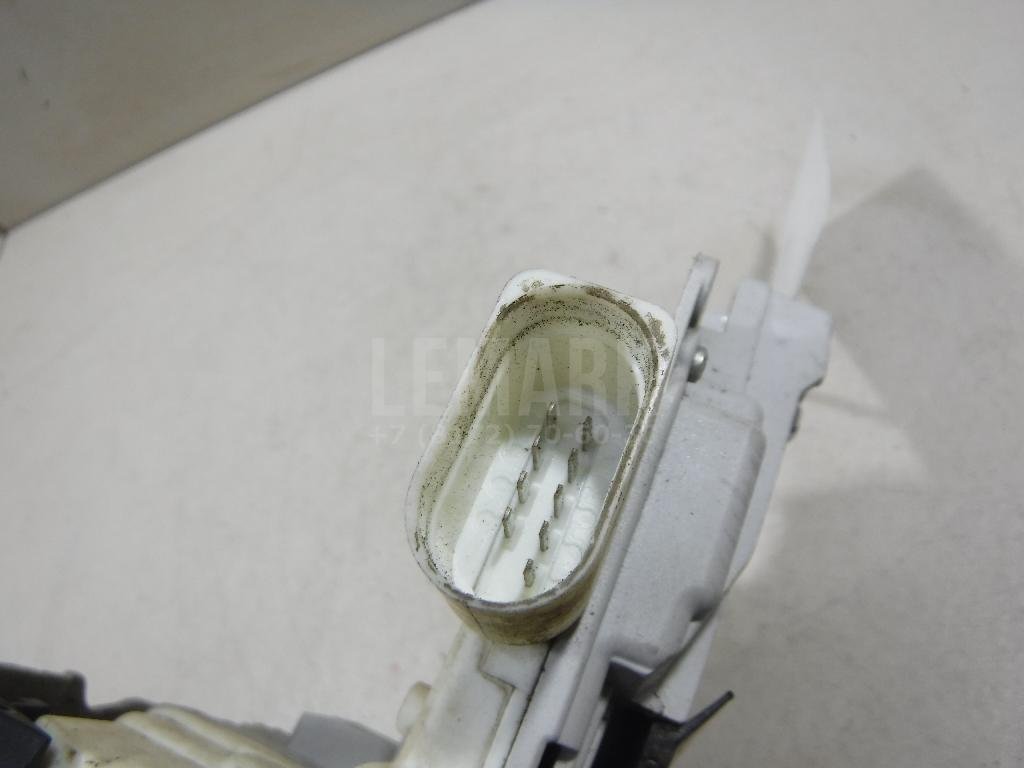 Замок двери задней правой