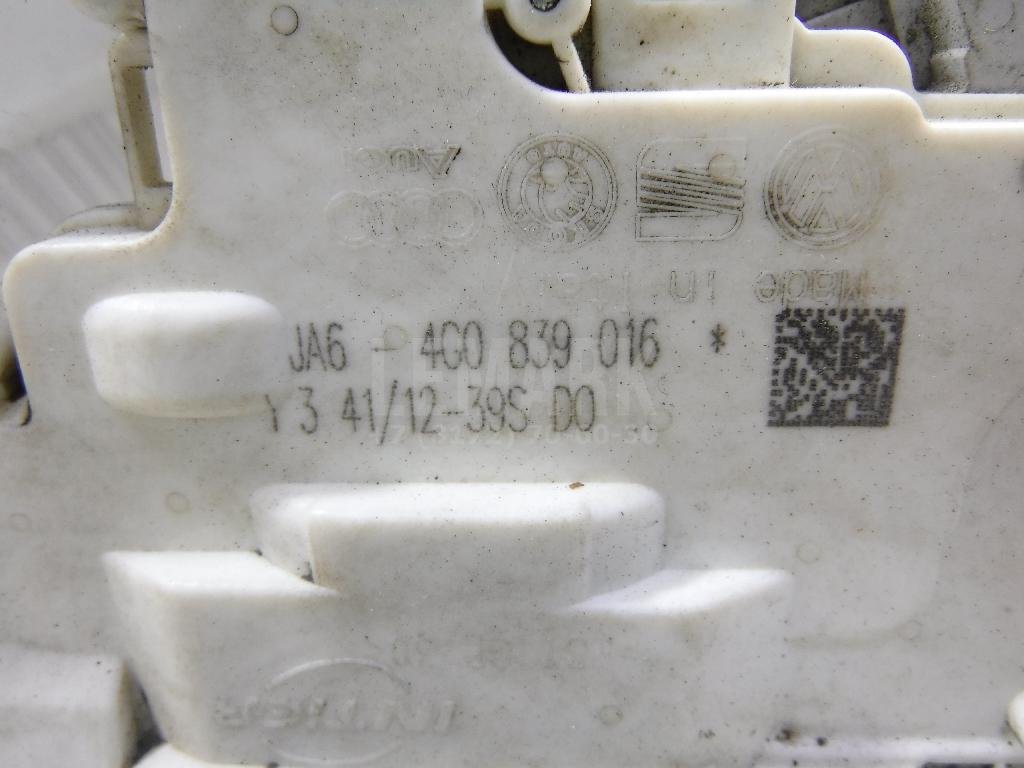 Замок двери задней правой