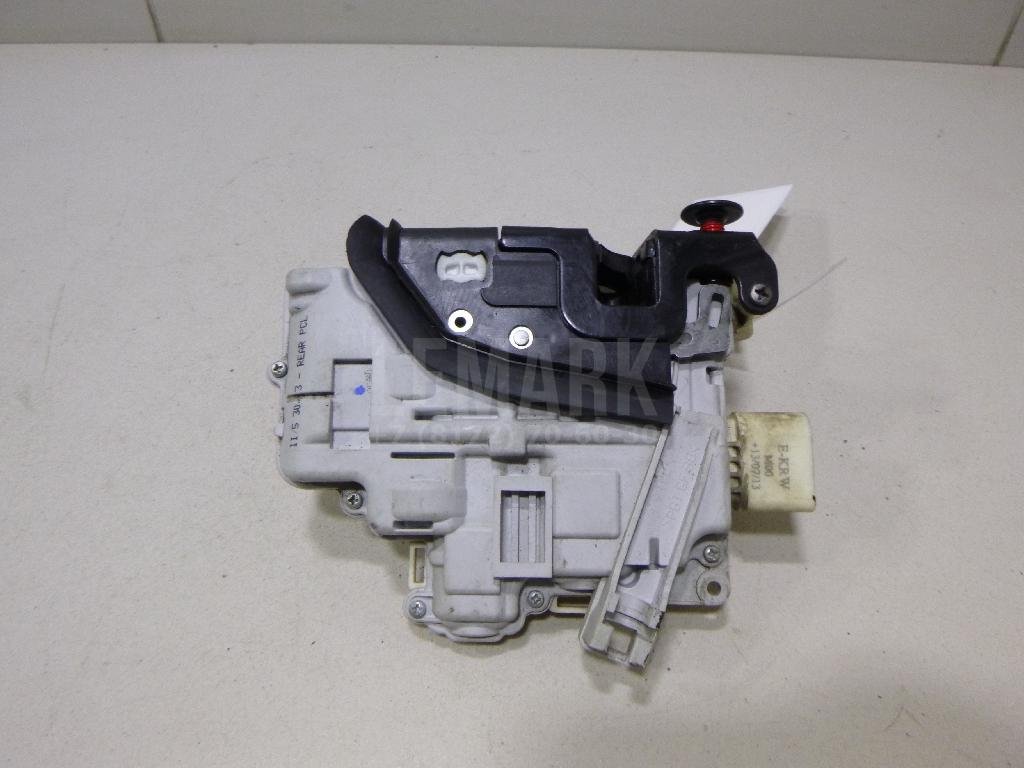 Замок двери задней правой