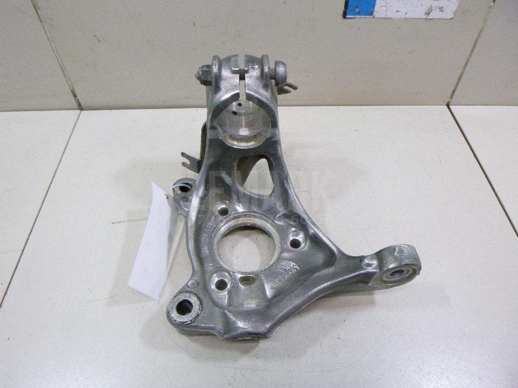 Кулак поворотный передний правый