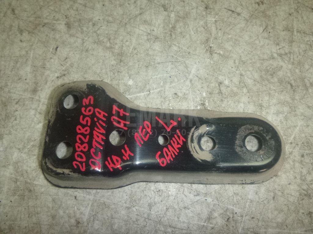 Кронштейн передней балки