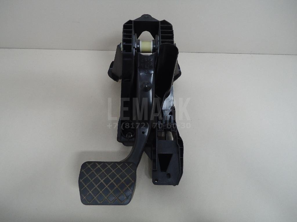 Педаль тормоза