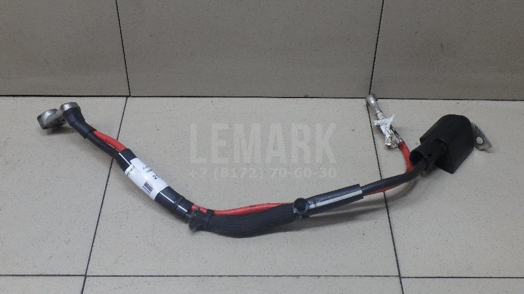 Клемма аккумулятора плюс