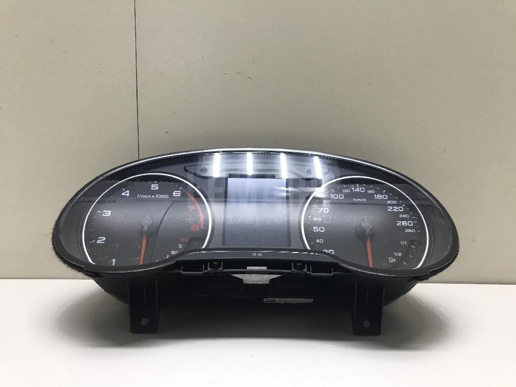 Панель приборов