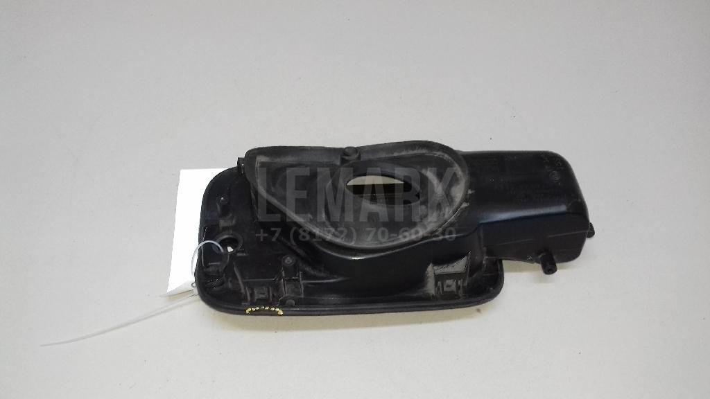 Ниша лючка бензобака