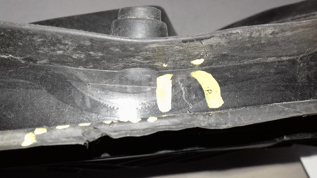 Ниша лючка бензобака