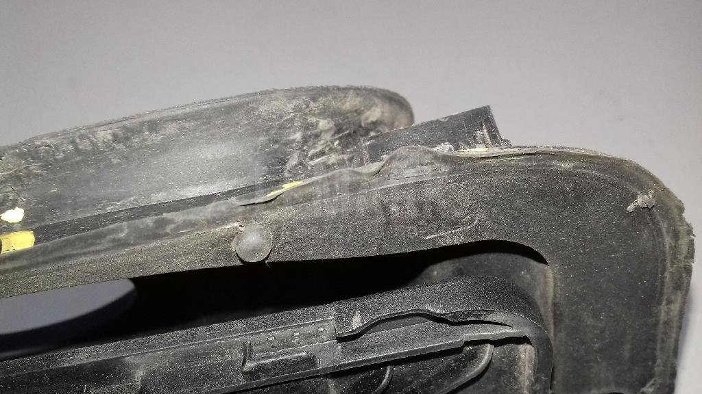 Ниша лючка бензобака