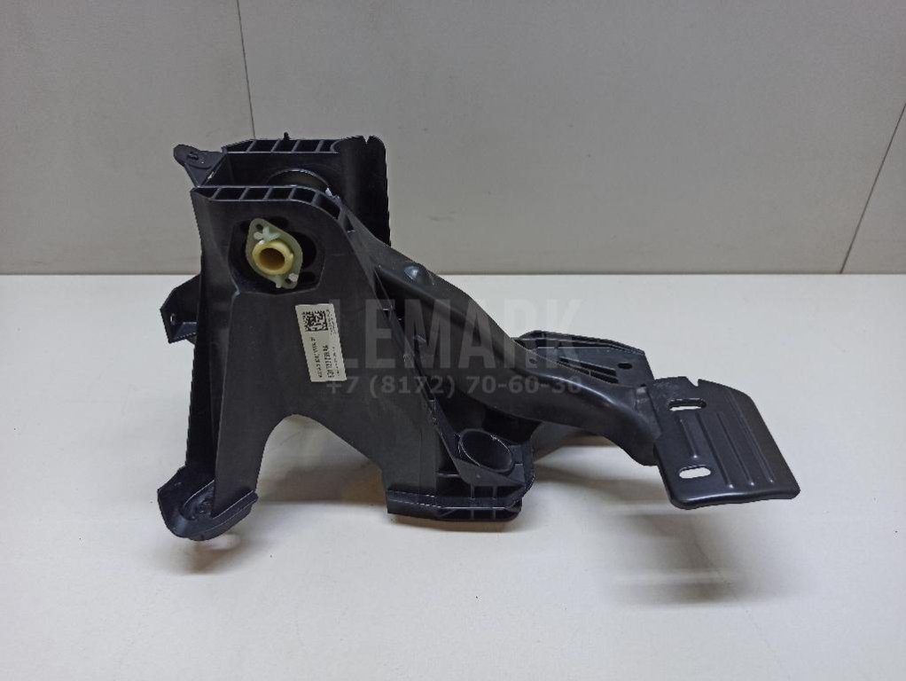 Педаль тормоза