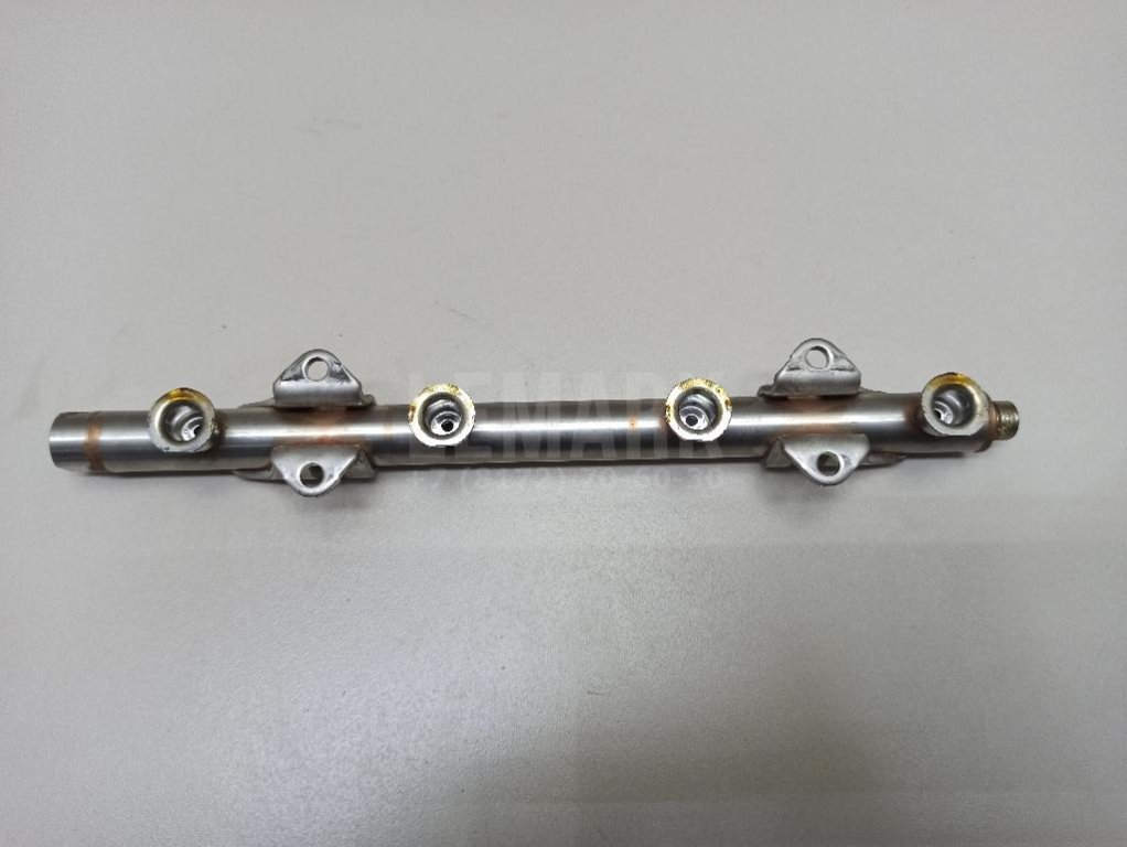 Рейка топливная (рампа)