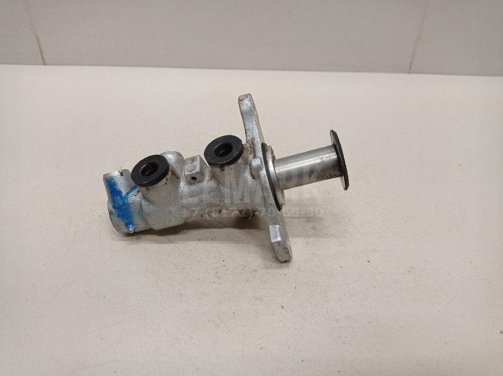 Цилиндр тормозной главный