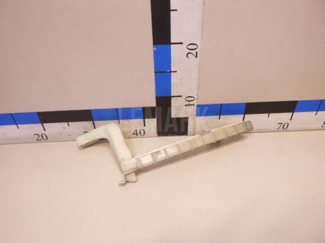 Направляющая стекла двери