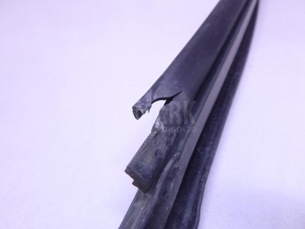 Уплотнитель стекла двери для  Alfa Romeo 166 1998-2007