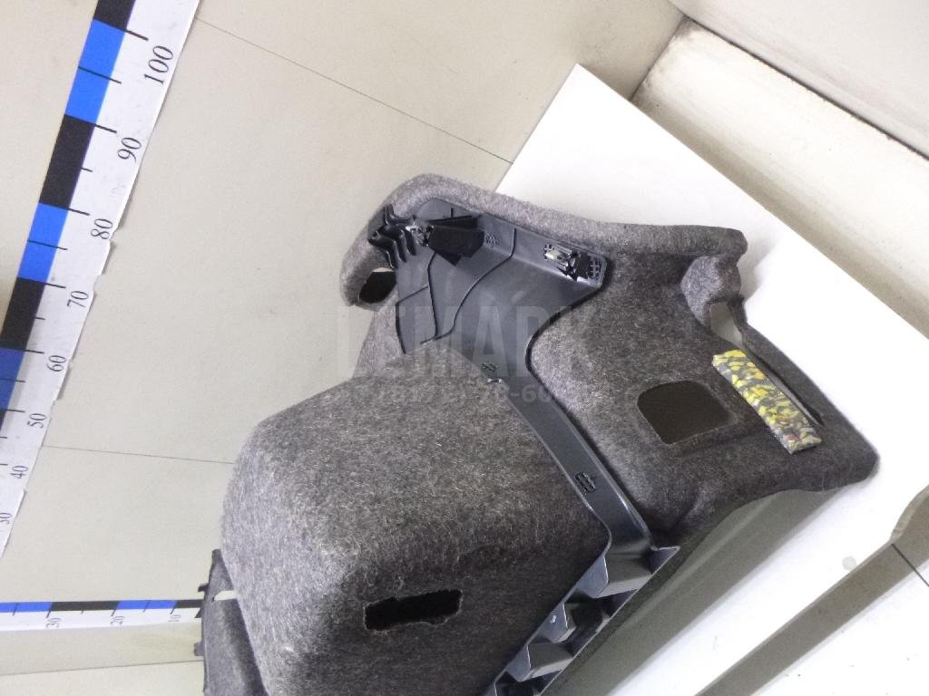 Обшивка багажника