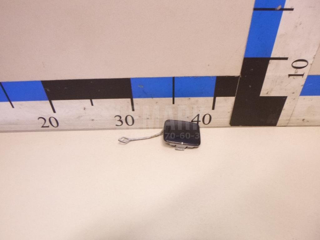 Заглушка буксировочного крюка