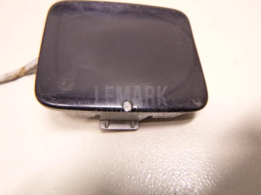 Заглушка буксировочного крюка