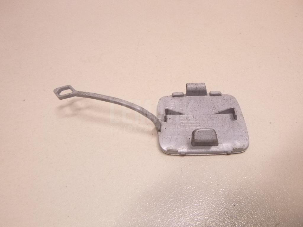 Заглушка буксировочного крюка