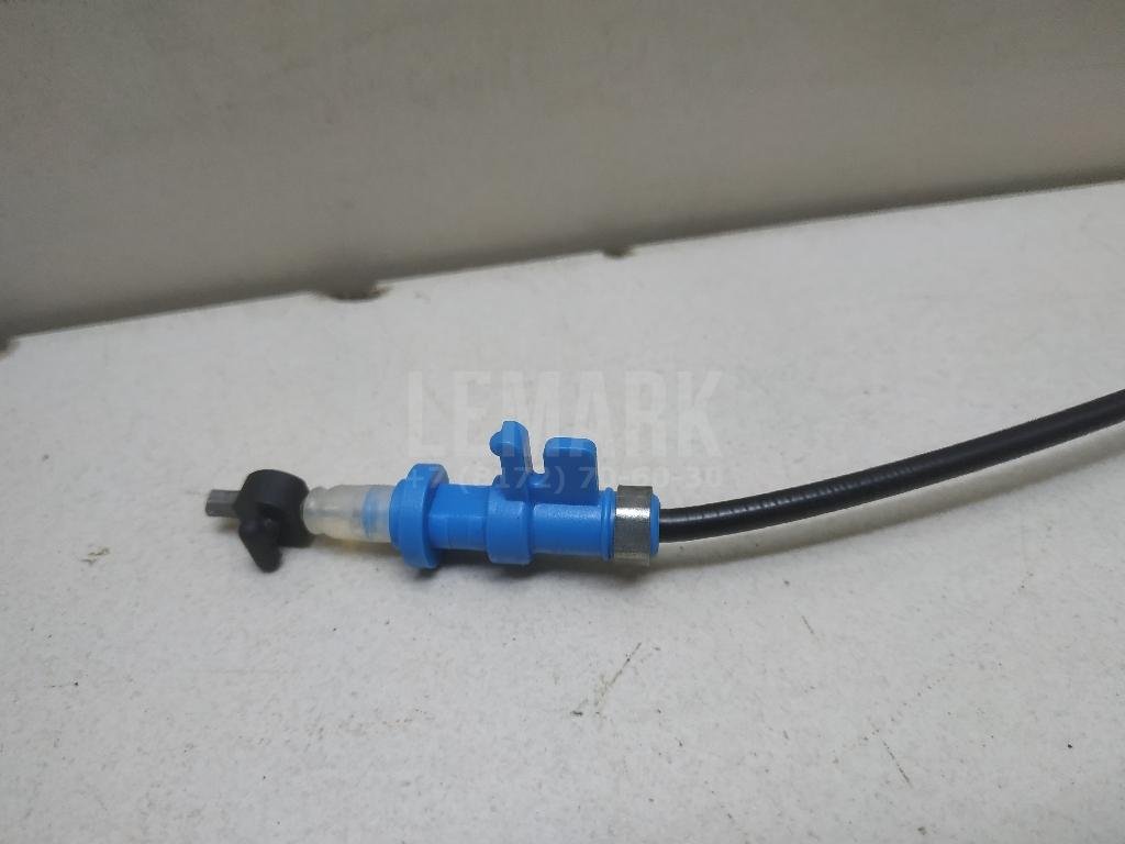 Трос открывания передней двери