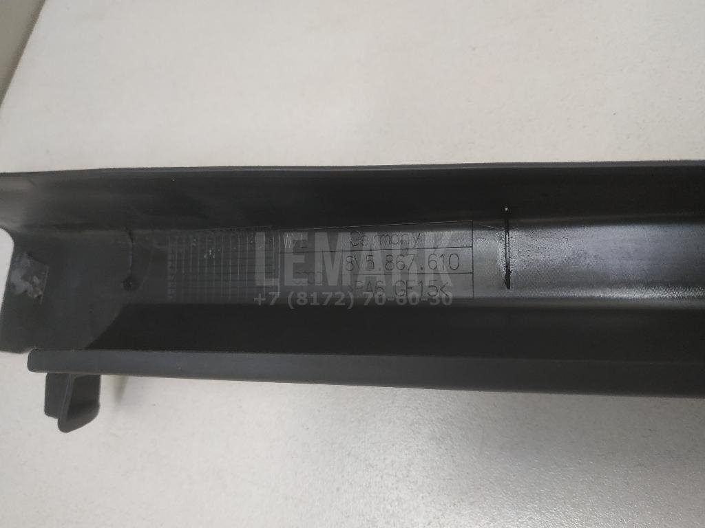 Накладка двери передней правой