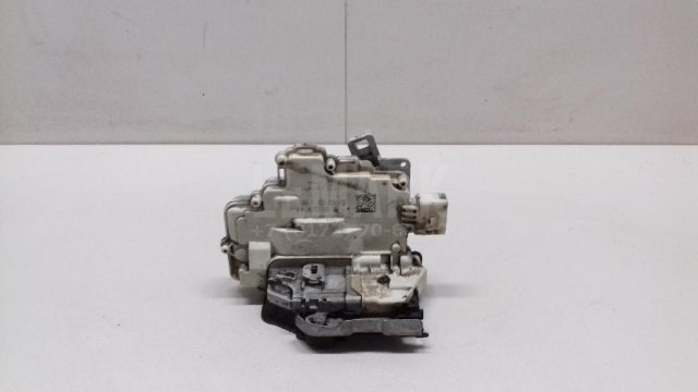 Замок двери задней правой