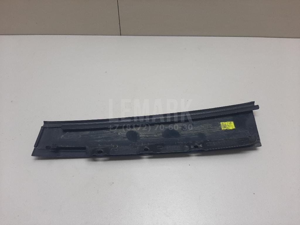 Накладка двери задней левой