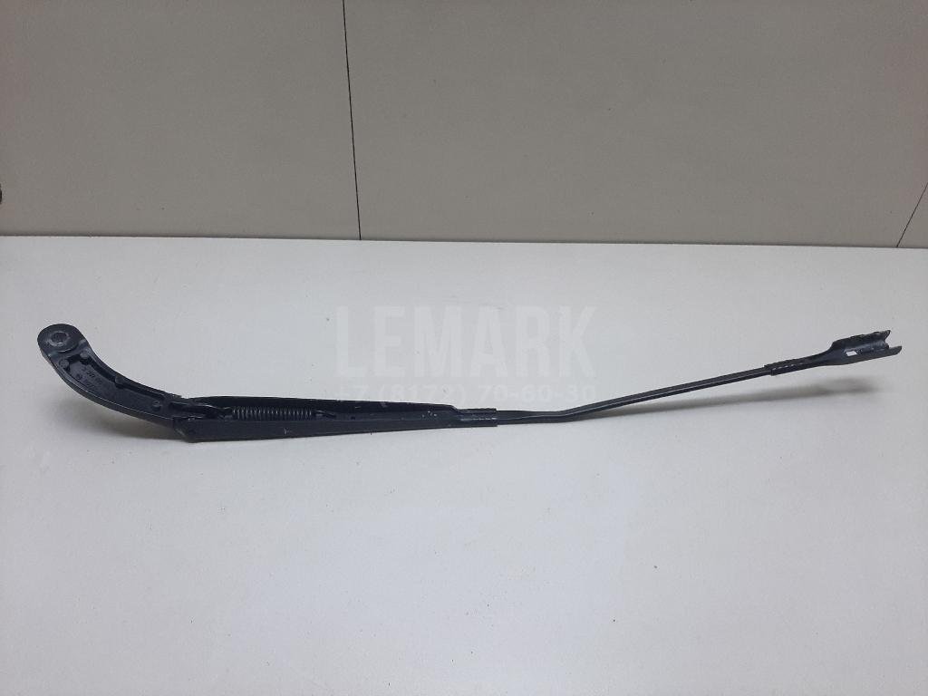 Поводок стеклоочистителя передний правый