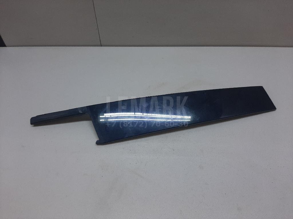 Накладка двери передней левой