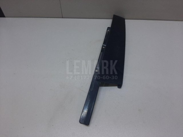 Накладка двери передней левой