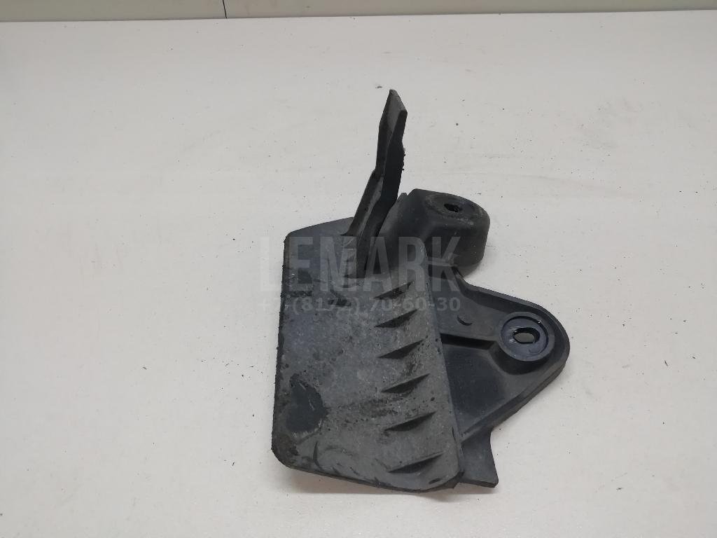 Брызговик задний правый