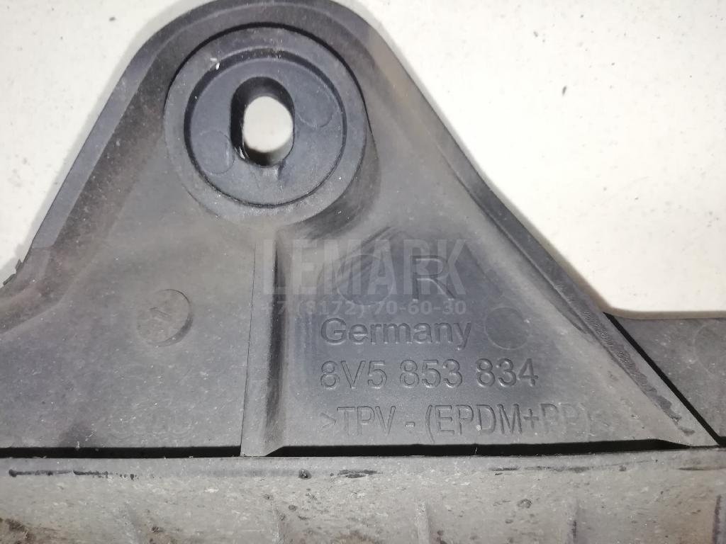 Брызговик задний правый