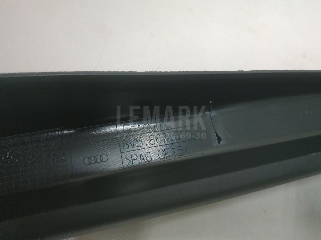 Накладка двери передней правой