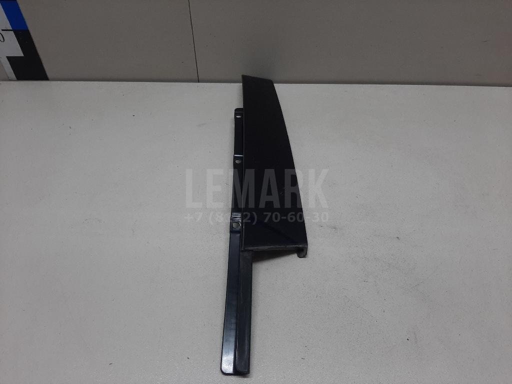 Накладка двери передней левой