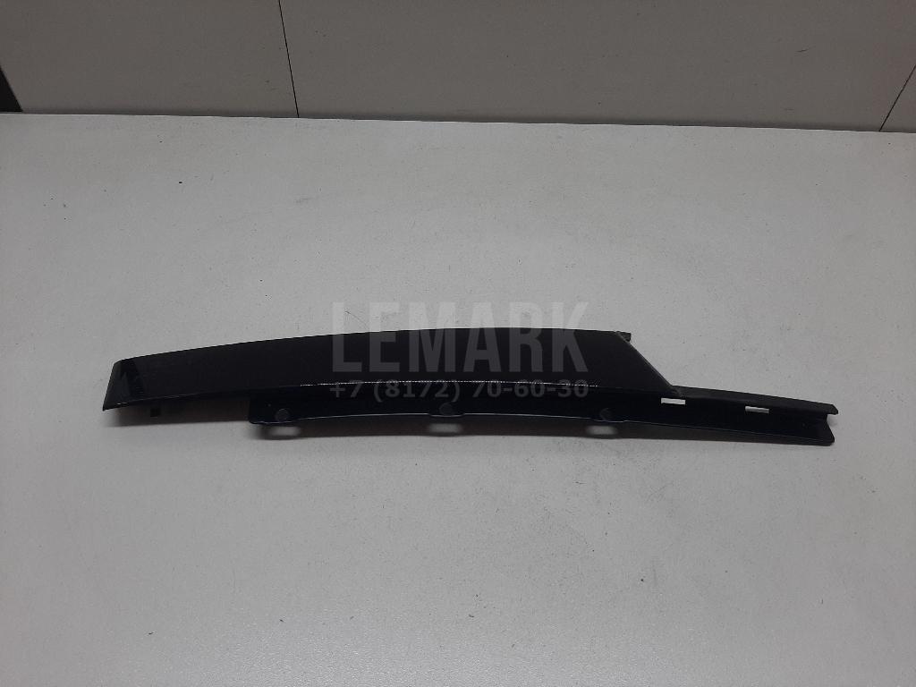 Накладка двери передней левой