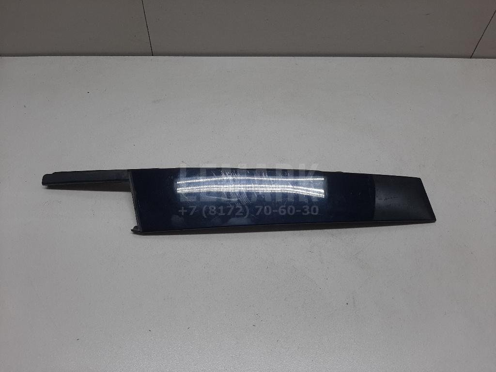 Накладка двери передней левой