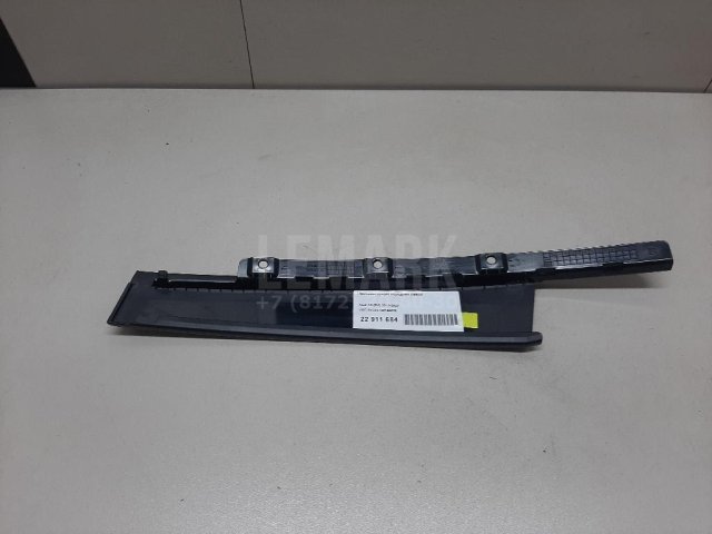 Накладка двери передней левой