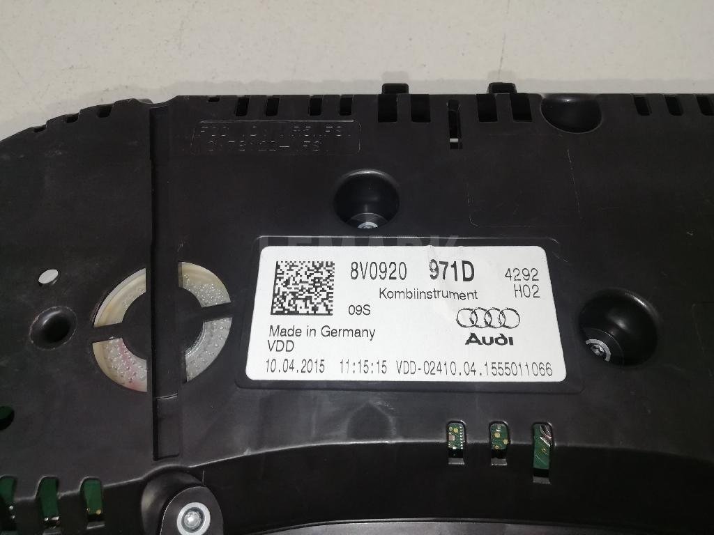 Панель приборов