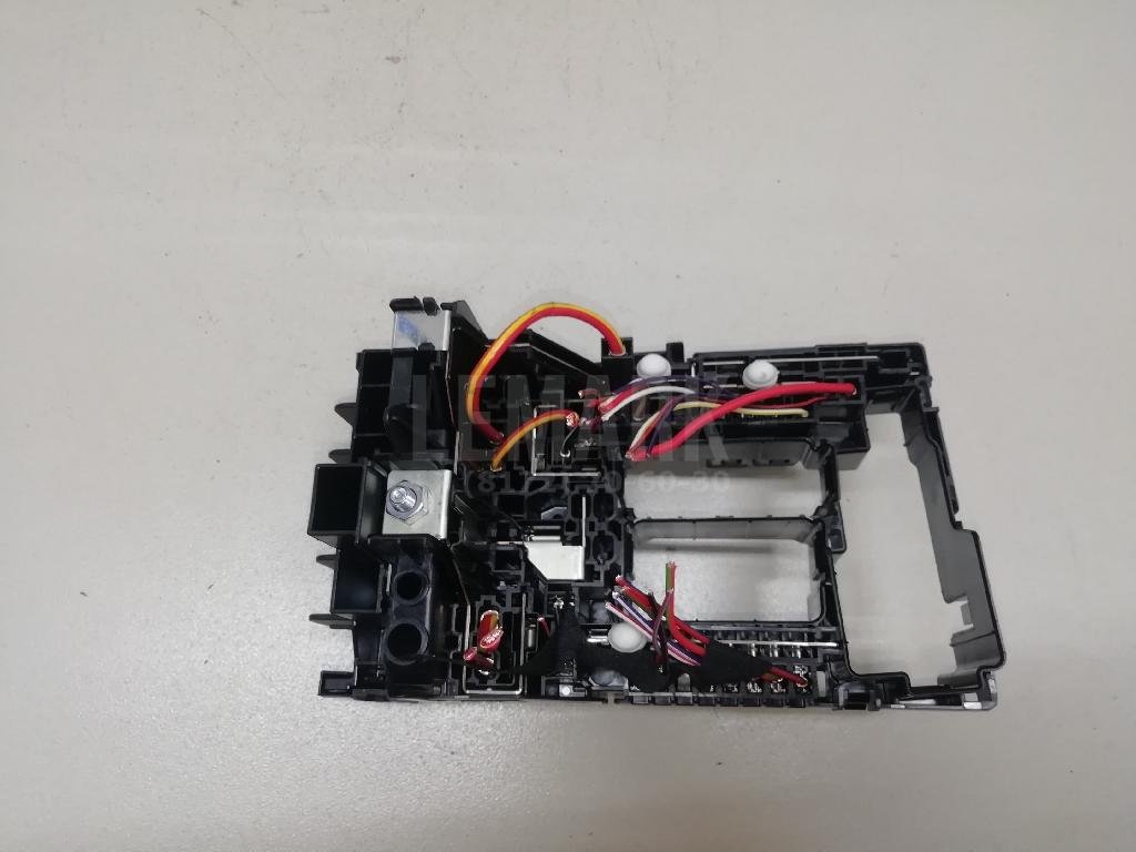 Блок предохранителей для  Audi A3 [8PA] Sportback 2004-2013