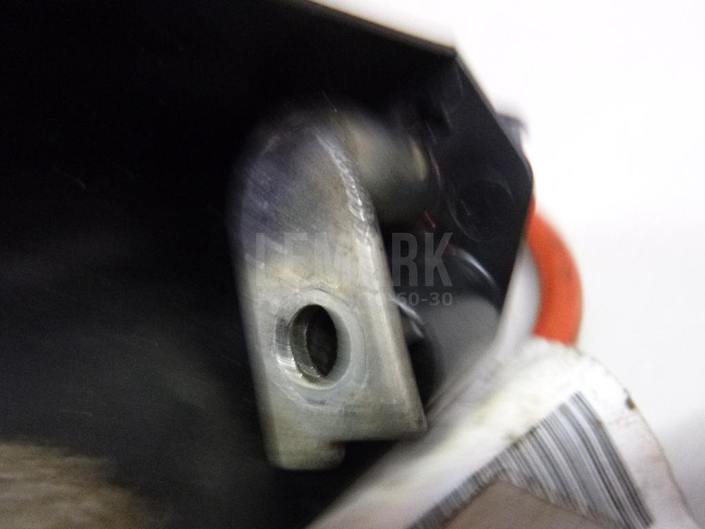 Клемма аккумулятора плюс