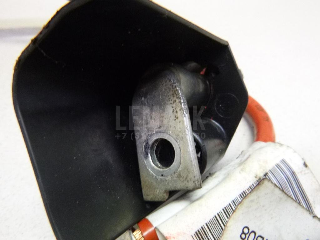 Клемма аккумулятора плюс