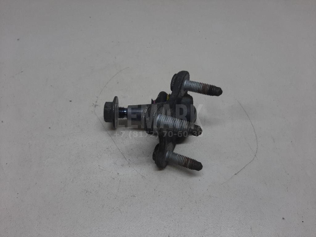 Опора шаровая левая передней подвески