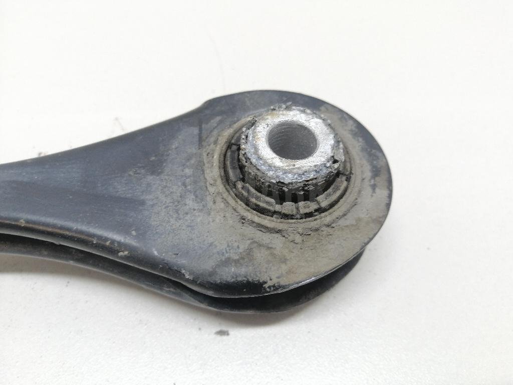 Тяга задняя поперечная