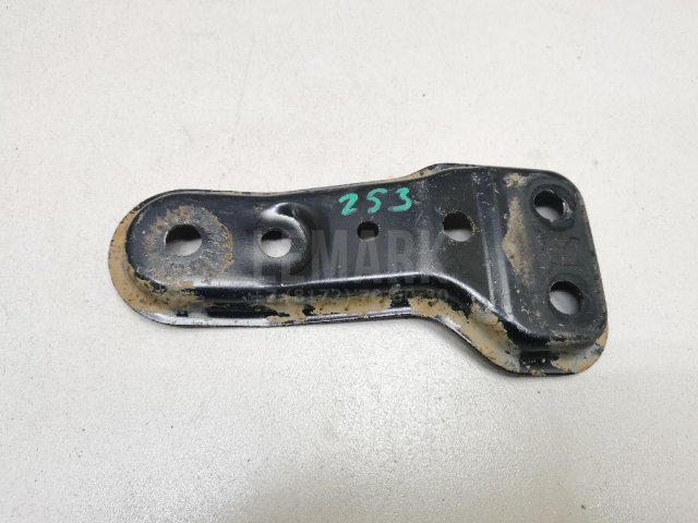 Кронштейн передней балки