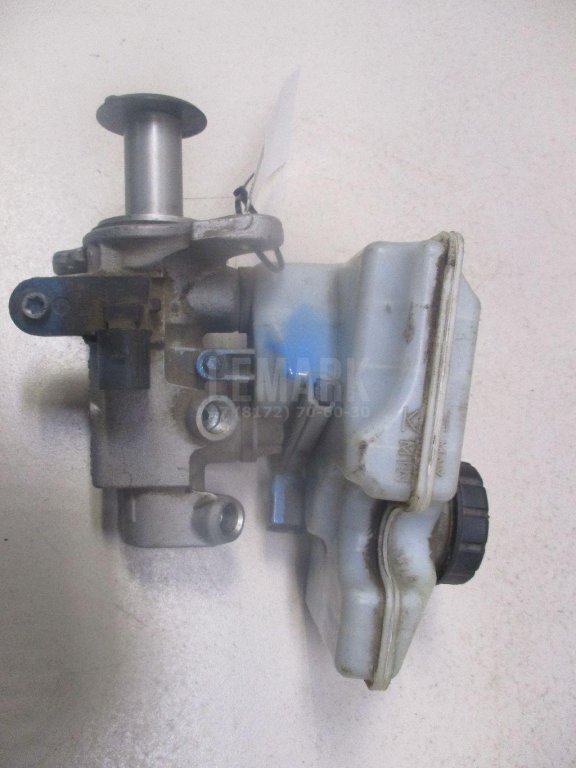 Цилиндр тормозной главный