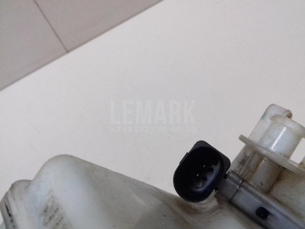 Бачок главного тормозного цилиндра