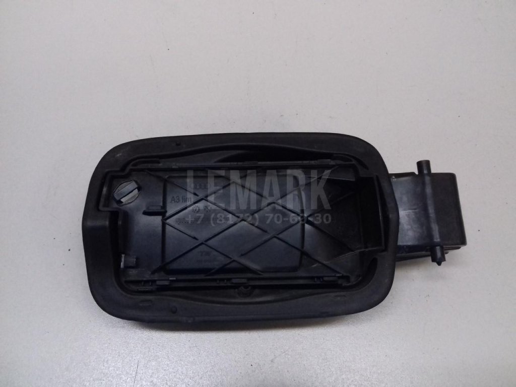 Ниша лючка бензобака