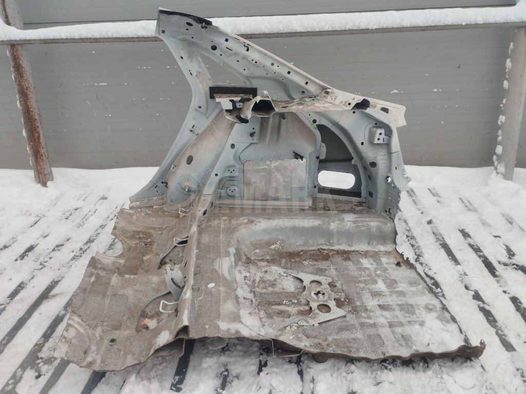 Ниша запасного колеса