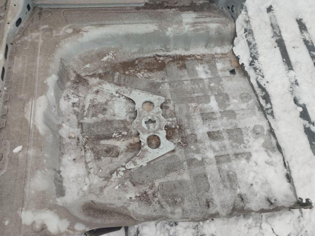 Ниша запасного колеса