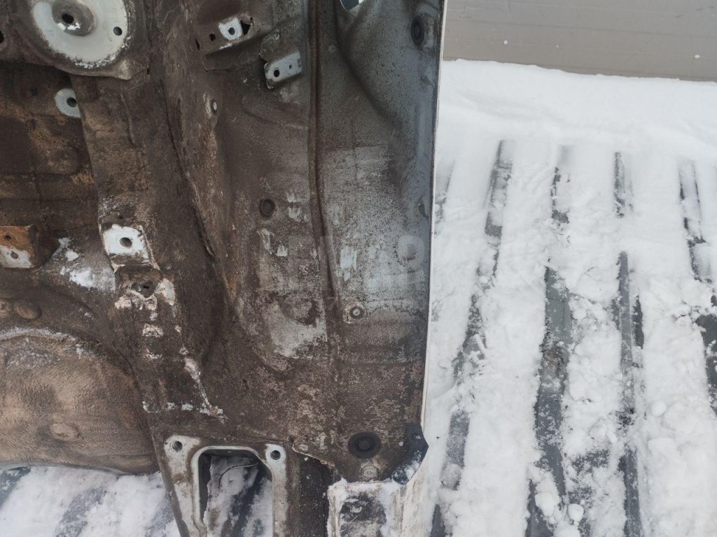 Ниша запасного колеса