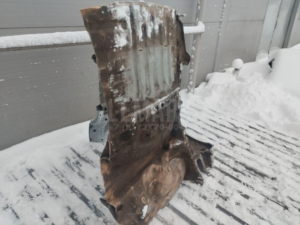 Ниша запасного колеса