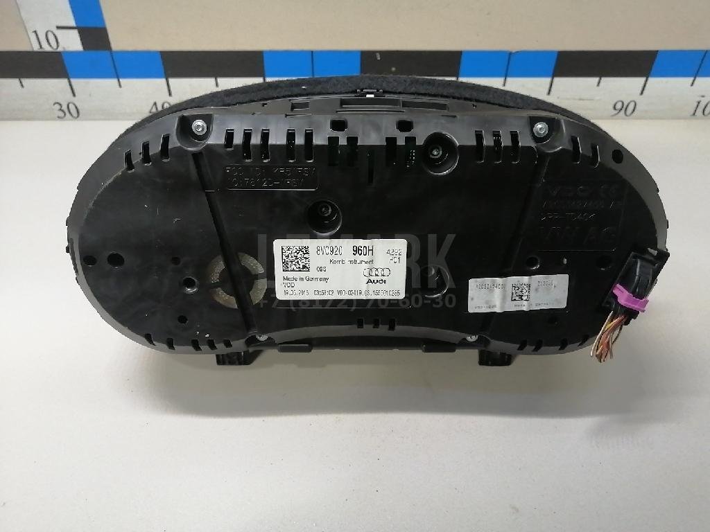 Панель приборов